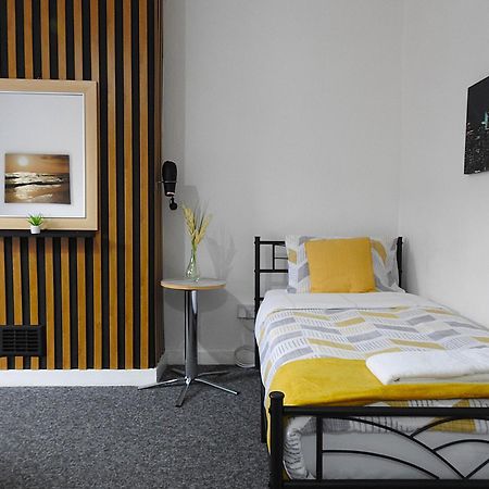 Your Home Away From Home. Leeds  Kültér fotó