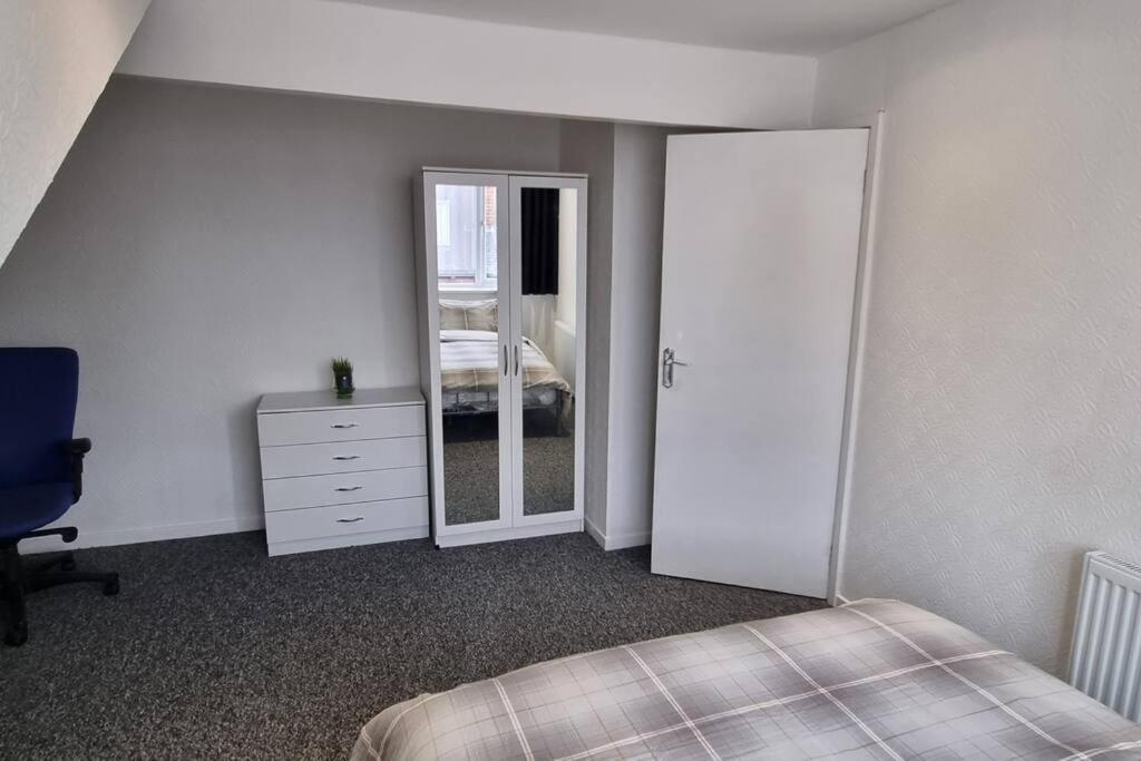 Your Home Away From Home. Leeds  Kültér fotó